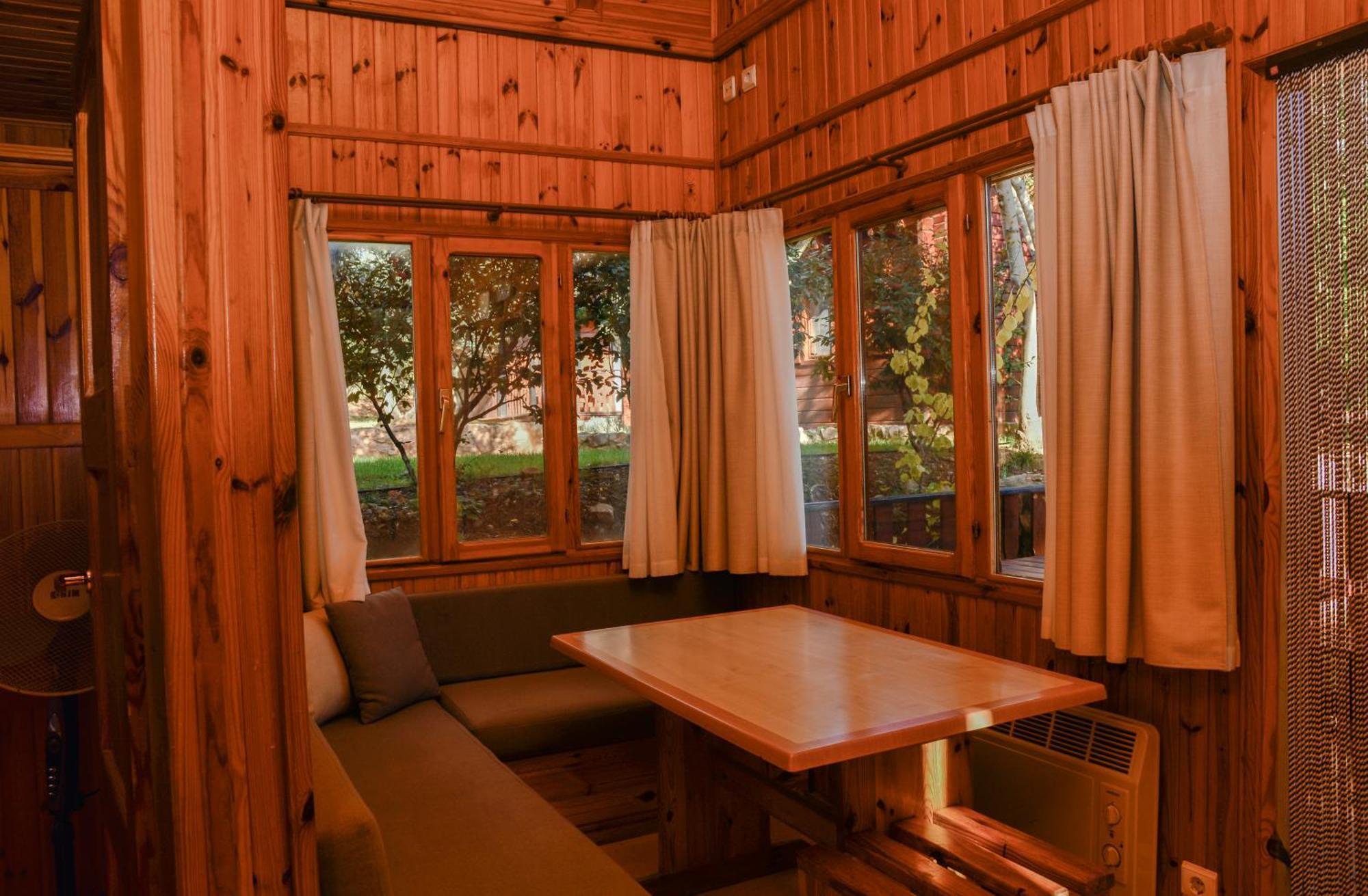 Camping Alquézar Eksteriør billede